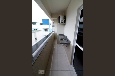 Apartamento para alugar com 100m², 2 quartos e 1 vagaSacada