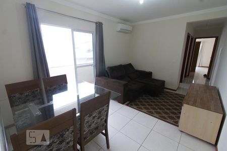 Apartamento para alugar com 100m², 2 quartos e 1 vagaSala