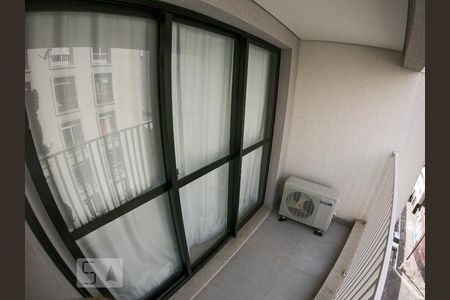 Varanda de kitnet/studio para alugar com 1 quarto, 28m² em Santa Efigênia, São Paulo