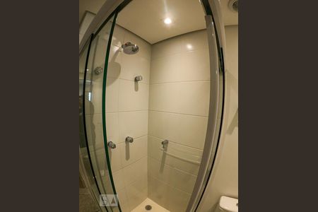 Ducha de kitnet/studio para alugar com 1 quarto, 28m² em Santa Efigênia, São Paulo