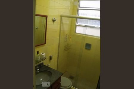 Banheiro de apartamento para alugar com 1 quarto, 50m² em Botafogo, Rio de Janeiro