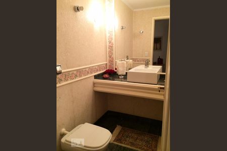 Apartamento à venda com 250m², 4 quartos e 4 vagasBanheiro 