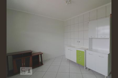 Cozinha de apartamento para alugar com 1 quarto, 40m² em Boqueirão, Curitiba