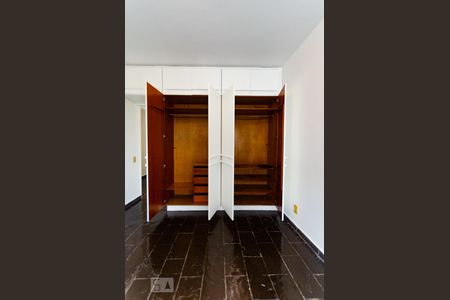 Apartamento para alugar com 99m², 2 quartos e 1 vagaSuíte - armários