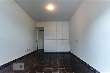 Apartamento para alugar com 99m², 2 quartos e 1 vagaSuíte