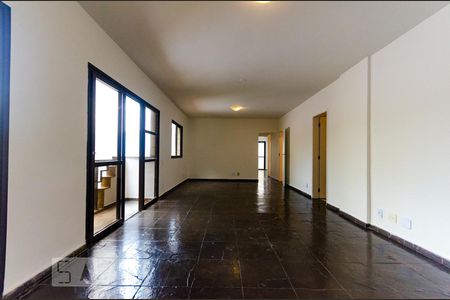 Apartamento para alugar com 99m², 2 quartos e 1 vagaSala