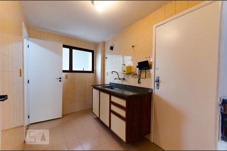 Apartamento para alugar com 99m², 2 quartos e 1 vagaCozinha
