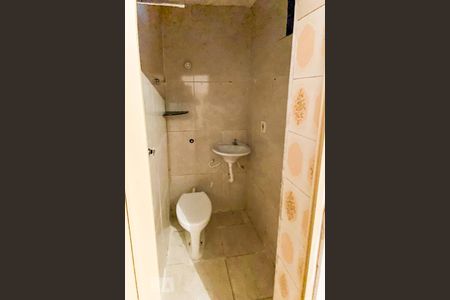 Banheiro de casa para alugar com 1 quarto, 40m² em Centro, Diadema