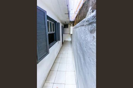 Corredor de Entrada de casa para alugar com 1 quarto, 40m² em Centro, Diadema