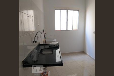 Cozinha de kitnet/studio para alugar com 1 quarto, 30m² em Vila Diva (zona Norte), São Paulo