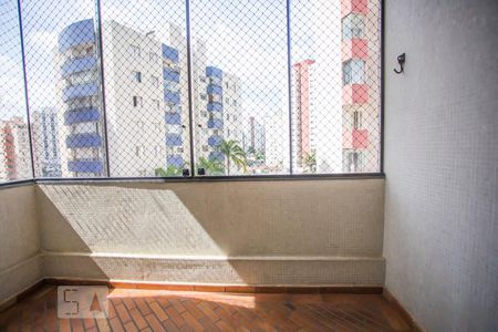 Apartamento à venda com 63m², 2 quartos e 1 vagaVaranda