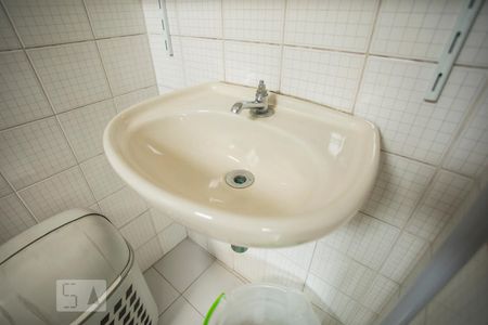 Apartamento à venda com 63m², 2 quartos e 1 vagaDetalhe do Banheiro de Serviço