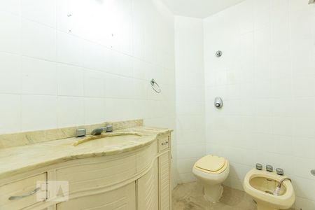 Banheiro Social de apartamento à venda com 2 quartos, 60m² em Icaraí, Niterói