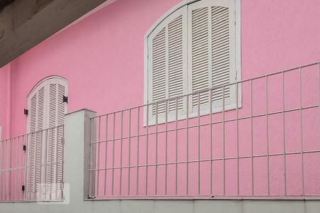 Casa para alugar com 60m², 2 quartos e 1 vagaFachada Varanda