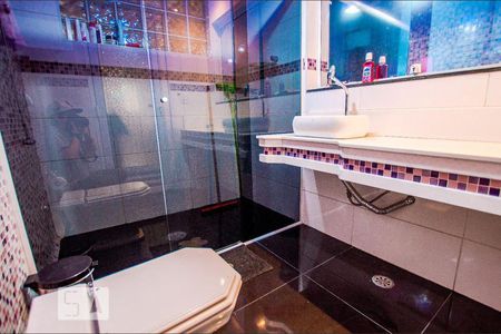 Casa à venda com 240m², 3 quartos e 1 vaga Casa à venda com 240m², 3 quartos e 1 vagaBanheiro 02