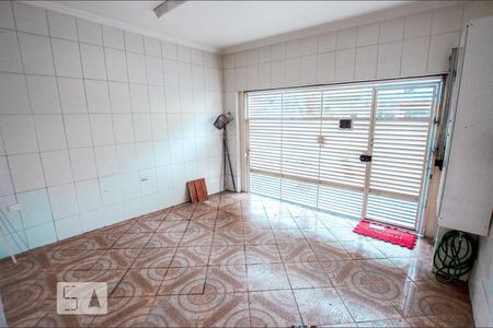 Casa à venda com 240m², 3 quartos e 1 vaga Casa à venda com 240m², 3 quartos e 1 vagaGaragem