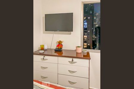 Quarto  de apartamento para alugar com 1 quarto, 60m² em Indianópolis, São Paulo