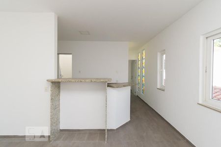 SALA de casa à venda com 1 quarto, 215m² em São Francisco, Niterói