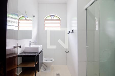 Casa à venda com 151m², 3 quartos e 2 vagas Casa à venda com 151m², 3 quartos e 2 vagasBanheiro Social