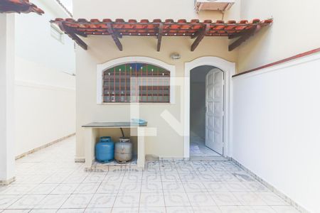 Casa à venda com 151m², 3 quartos e 2 vagas Casa à venda com 151m², 3 quartos e 2 vagasChurrasqueira