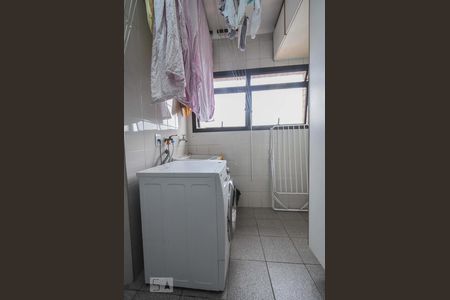 Apartamento à venda com 198m², 4 quartos e 3 vagasLavanderia