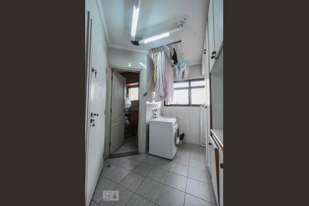 Apartamento à venda com 198m², 4 quartos e 3 vagasLavanderia