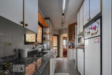 Apartamento à venda com 198m², 4 quartos e 3 vagasCozinha