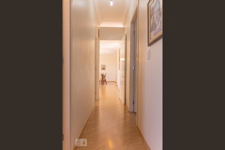 Apartamento à venda com 115m², 3 quartos e 2 vagasCorredor