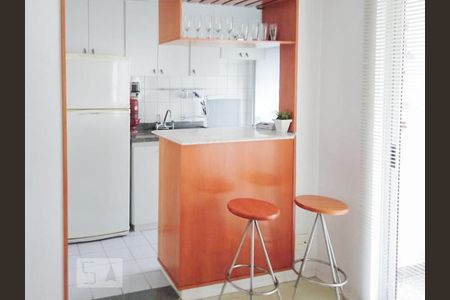 Cozinha de apartamento para alugar com 1 quarto, 34m² em Bela Vista, São Paulo