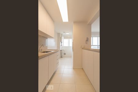 Apartamento para alugar com 77m², 3 quartos e 1 vaga Apartamento para alugar com 77m², 3 quartos e 1 vagaCozinha e Área de Serviço