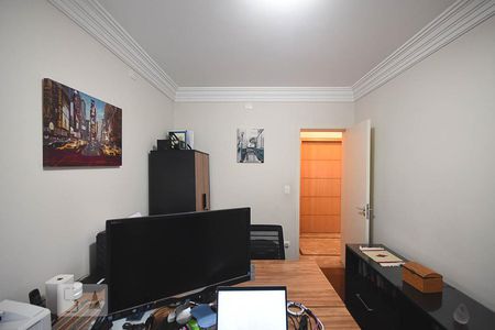 Apartamento à venda com 213m², 4 quartos e 4 vagasQuarto