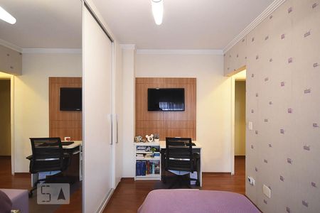 Apartamento à venda com 213m², 4 quartos e 4 vagasSuíte 1