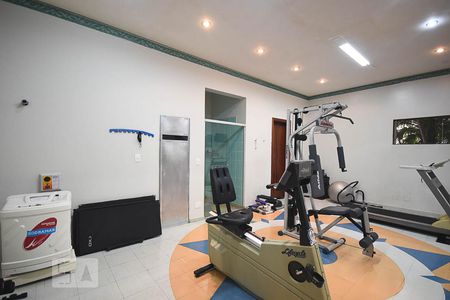 Apartamento à venda com 213m², 4 quartos e 4 vagasAcademia