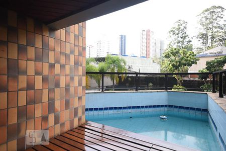 Apartamento à venda com 213m², 4 quartos e 4 vagasPiscina da Varanda