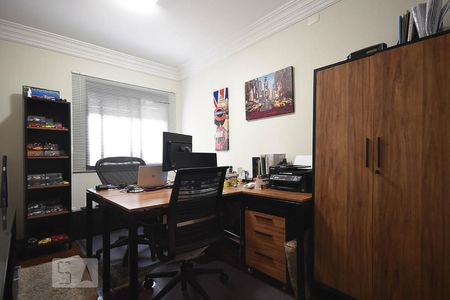 Apartamento à venda com 213m², 4 quartos e 4 vagasQuarto
