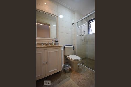 Apartamento à venda com 213m², 4 quartos e 4 vagasBanheiro Suíte 3