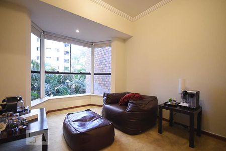 Apartamento à venda com 213m², 4 quartos e 4 vagasSala Íntima