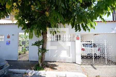 Casa para alugar com 150m², 2 quartos e 2 vagasFachada