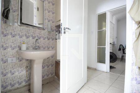 Casa para alugar com 150m², 2 quartos e 2 vagasBanheiro 