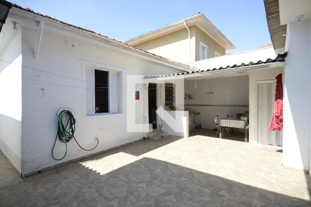 Casa para alugar com 150m², 2 quartos e 2 vagasQuintal
