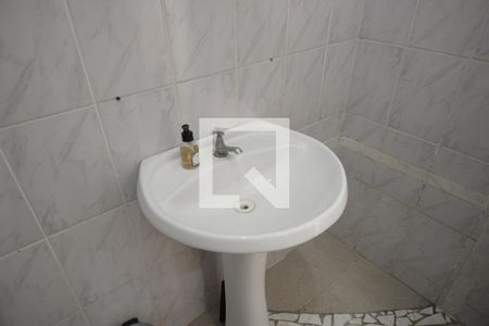 Casa para alugar com 150m², 2 quartos e 2 vagasBanheiro de Serviço