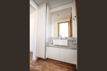 Banheiro Social de apartamento para alugar com 1 quarto, 40m² em São Pedro, Belo Horizonte