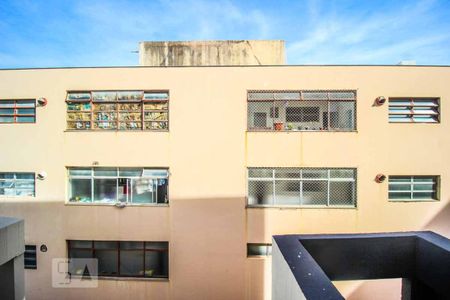 Vista Sala e cozinha de apartamento para alugar com 1 quarto, 40m² em São Pedro, Belo Horizonte