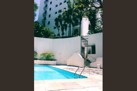 Apartamento à venda com 135m², 4 quartos e 2 vagasÁrea Comum