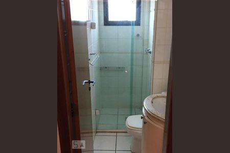 Banheiro da Suít de apartamento para alugar com 3 quartos, 91m² em Vila Alexandria, São Paulo