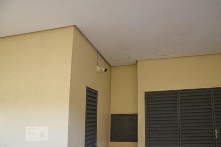 Apartamento à venda com 67m², 2 quartos e 1 vagaSistema de segurança 