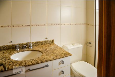 Apartamento à venda com 67m², 2 quartos e 1 vagaBanheiro 