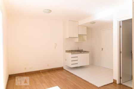 Sala/Quarto de kitnet/studio para alugar com 1 quarto, 28m² em Liberdade, São Paulo