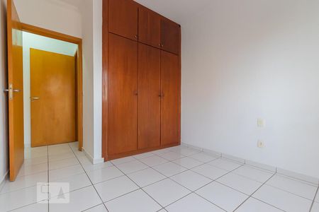 Quarto 1 de apartamento para alugar com 2 quartos, 80m² em Vila Itapura, Campinas