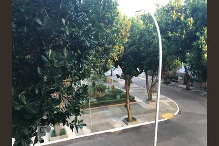 Apartamento à venda com 240m², 4 quartos e 3 vagas Apartamento à venda com 240m², 4 quartos e 3 vagasVista